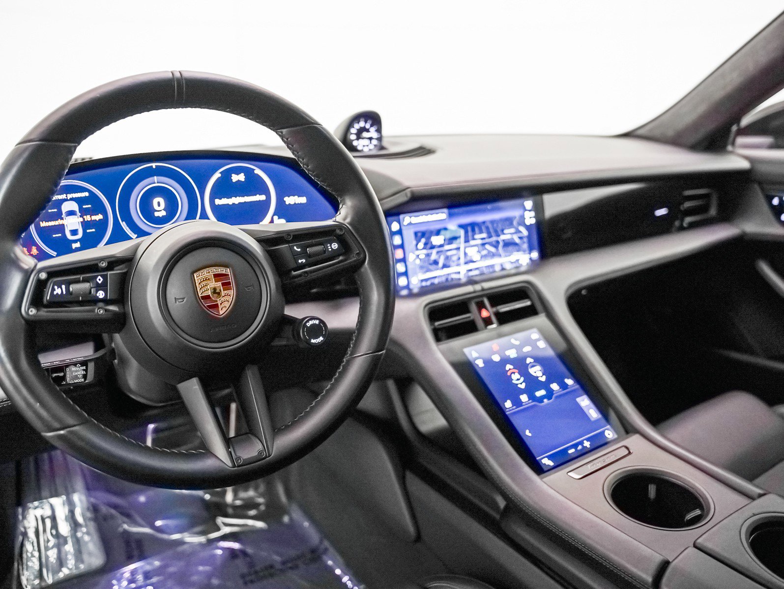 Certified 2021 Porsche Taycan Turbo image 4