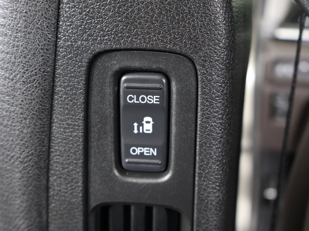 Used 2018 Honda Odyssey Elite image 63