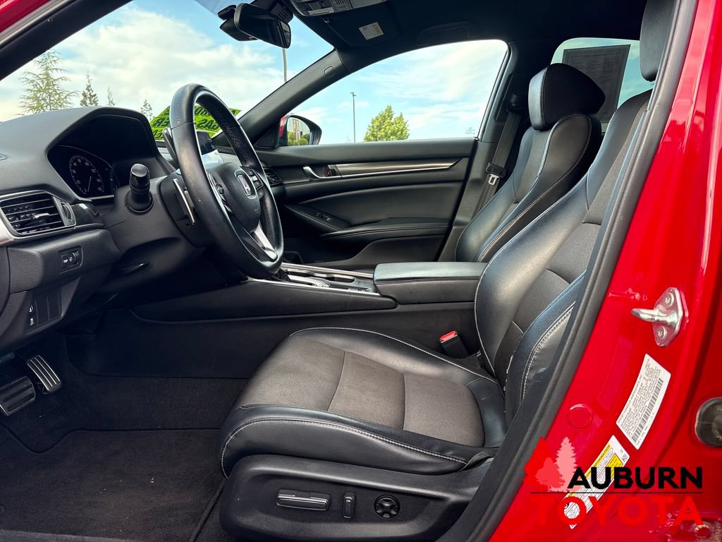Used 2018 Honda Accord Sport image 11