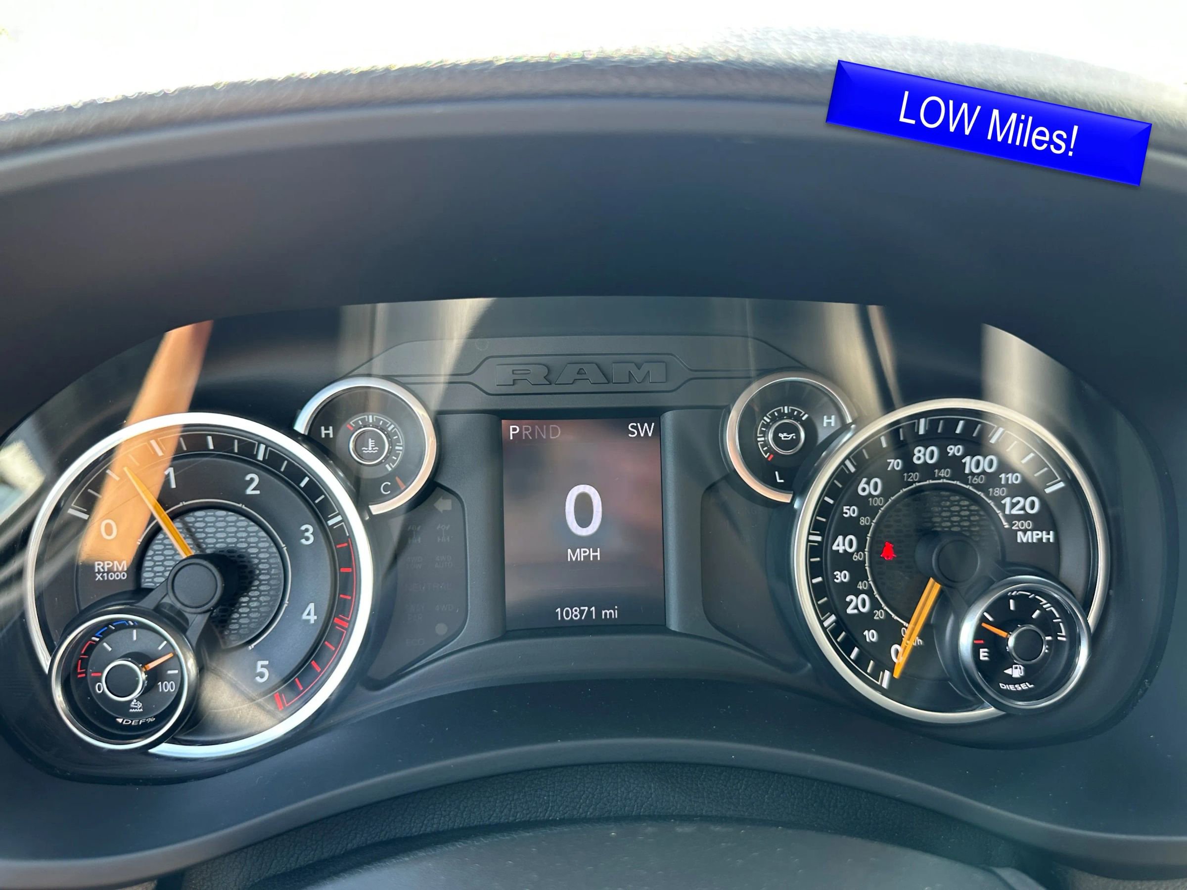 Used 2022 RAM 4500 Tradesman w/ Chrome Appearance Group image 3