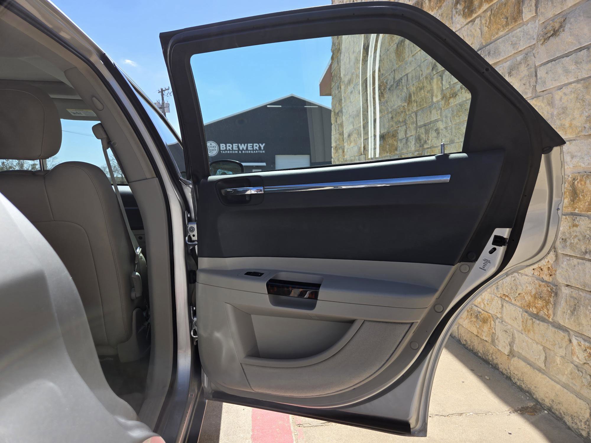 Used 2006 Chrysler 300 C image 13