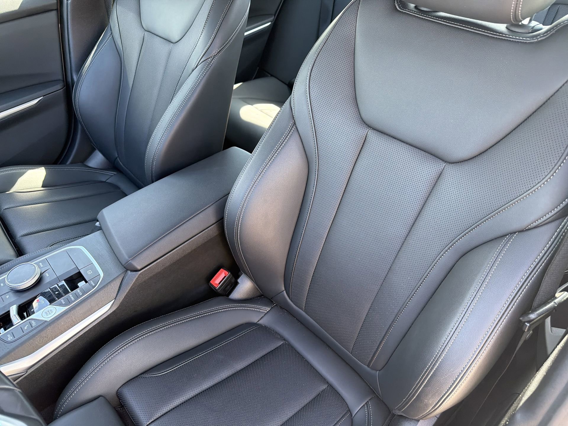 Certified 2024 BMW 330i Sedan RWD image 21