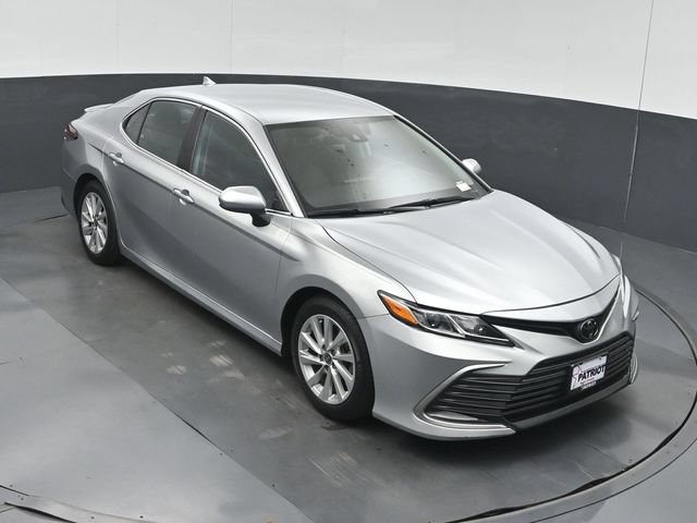 Used 2022 Toyota Camry LE FWD image 40