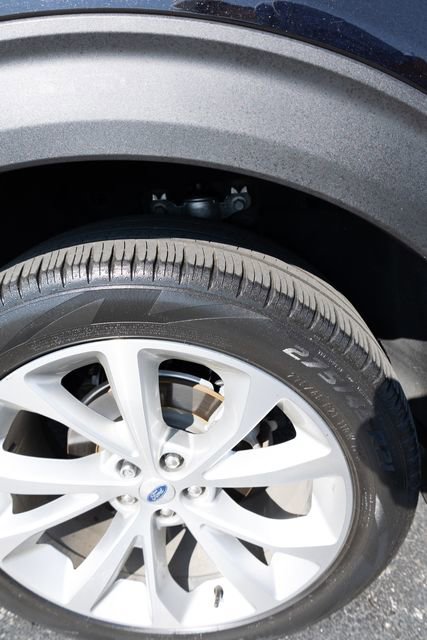 Used 2023 Ford Explorer Platinum w/ Technology Package image 38