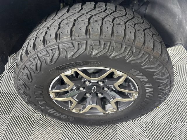 Used 2024 Chevrolet Colorado ZR2 w/ ZR2 Convenience Package III AWD/4WD image 44