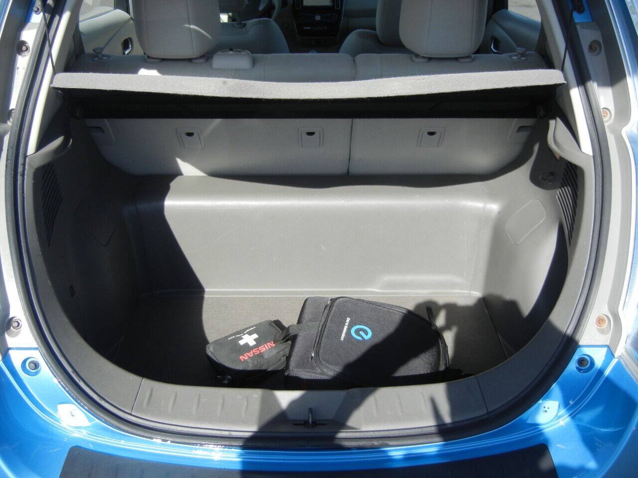 Used 2012 Nissan Leaf SL w/ Protection Pkg FWD image 20