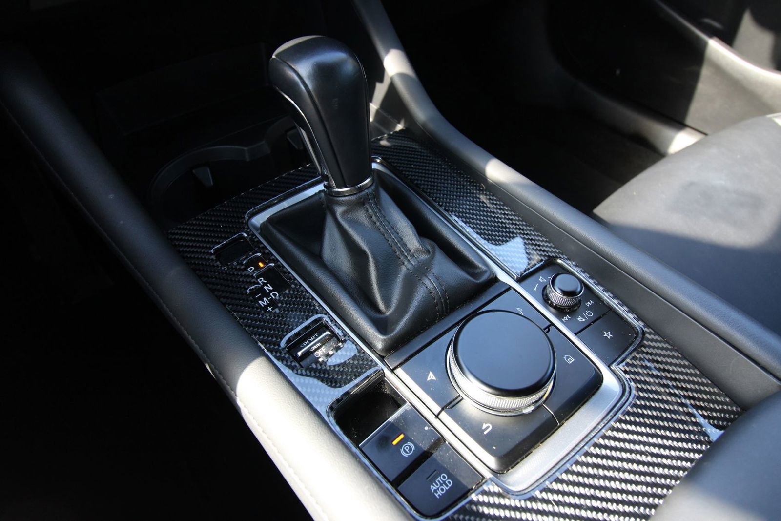 Used 2020 MAZDA MAZDA3 Hatchback image 18