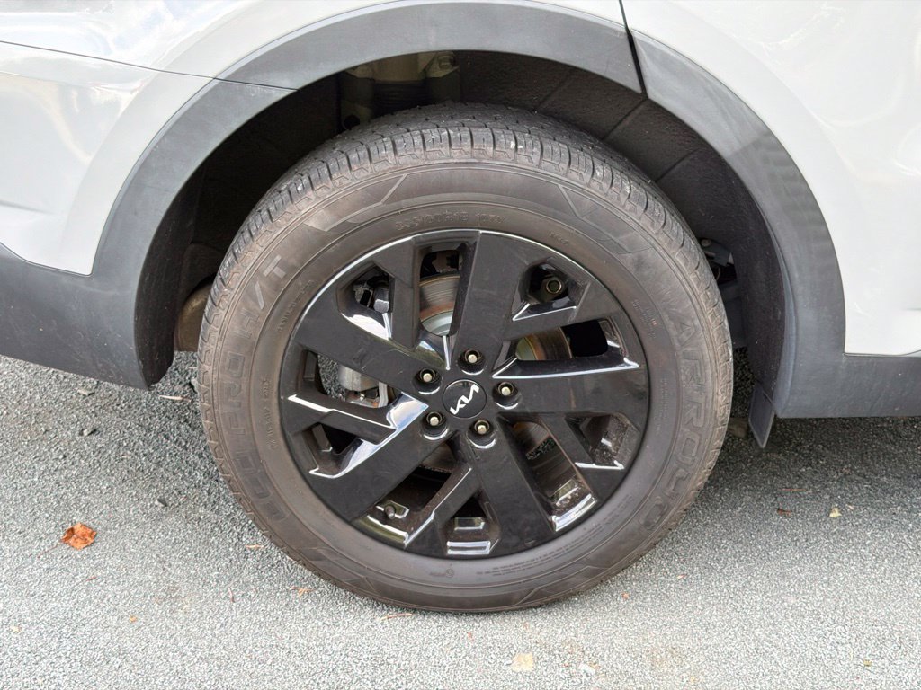 Used 2022 Kia Sorento S w/ Panoramic Sunroof Package AWD/4WD image 7