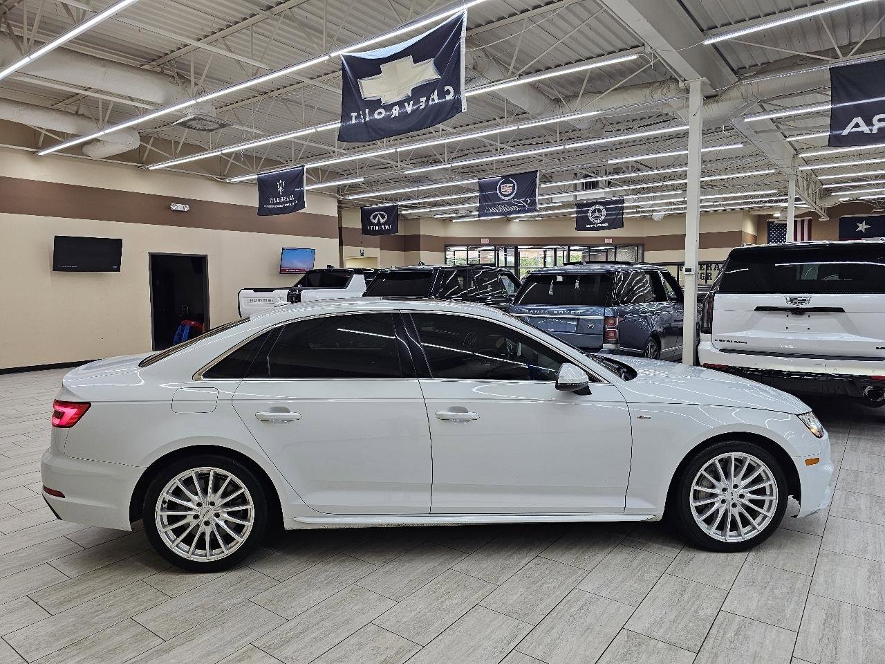 Used 2017 Audi A4 2.0T Premium Plus w/ Premium Plus Package image 5