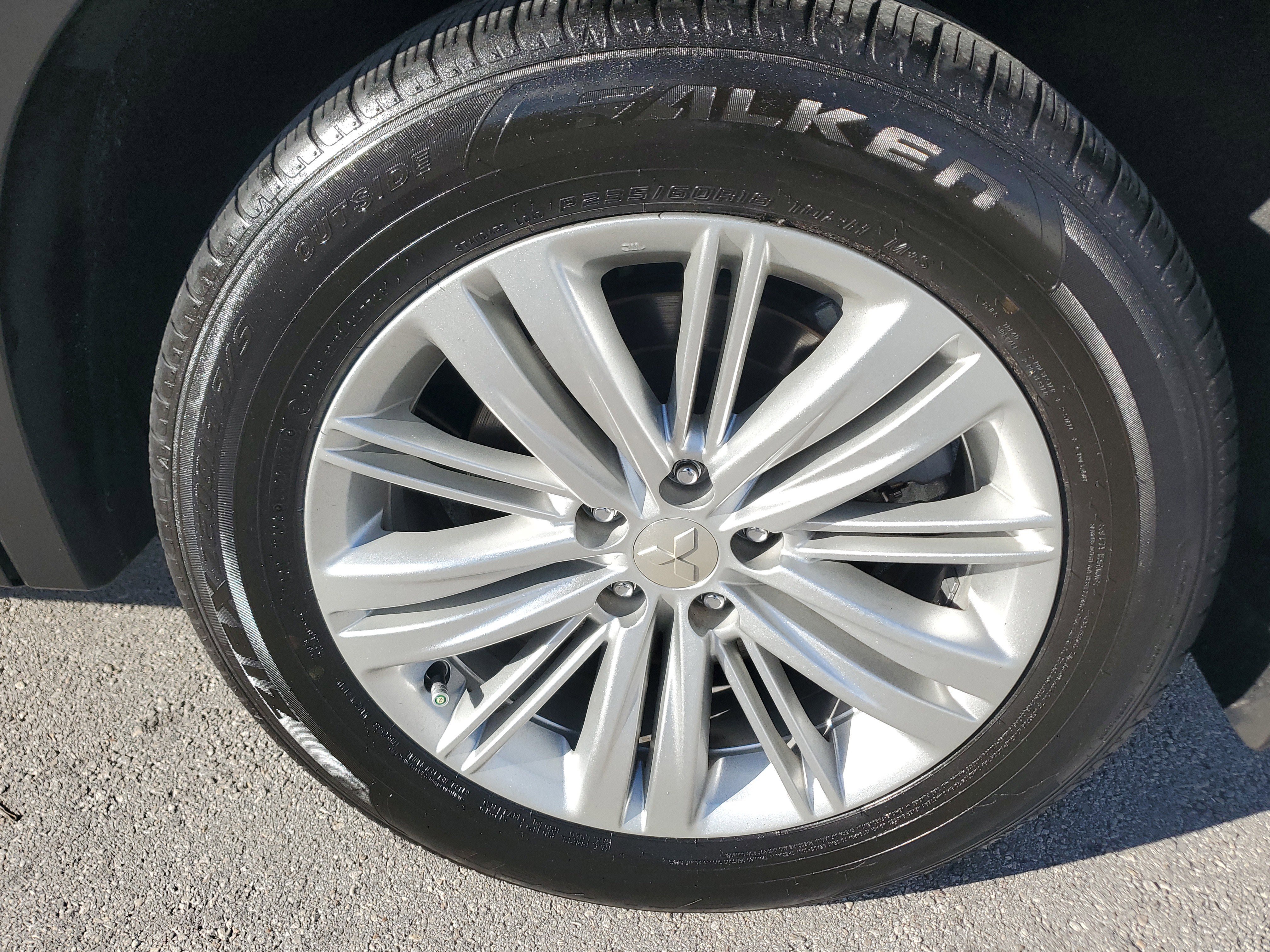 Used 2024 Mitsubishi Outlander ES image 30