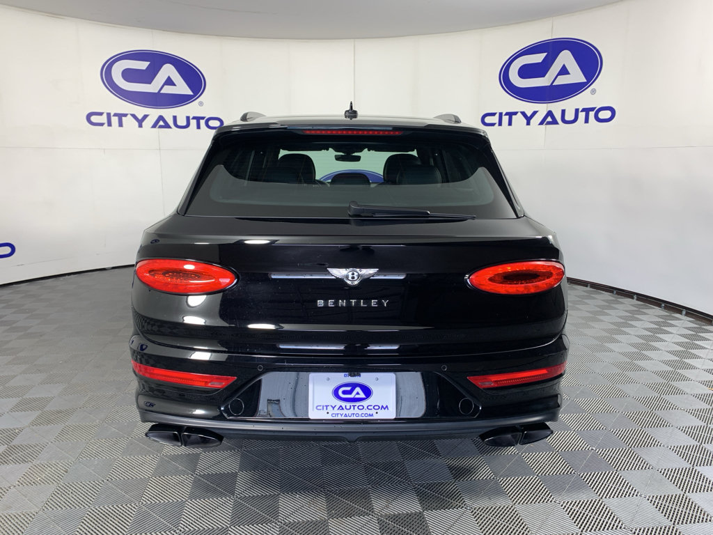 Used 2023 Bentley Bentayga AWD/4WD image 4