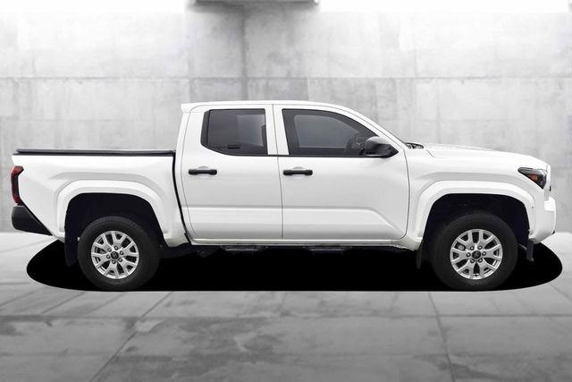 Used 2025 Toyota Tacoma SR AWD/4WD image 5