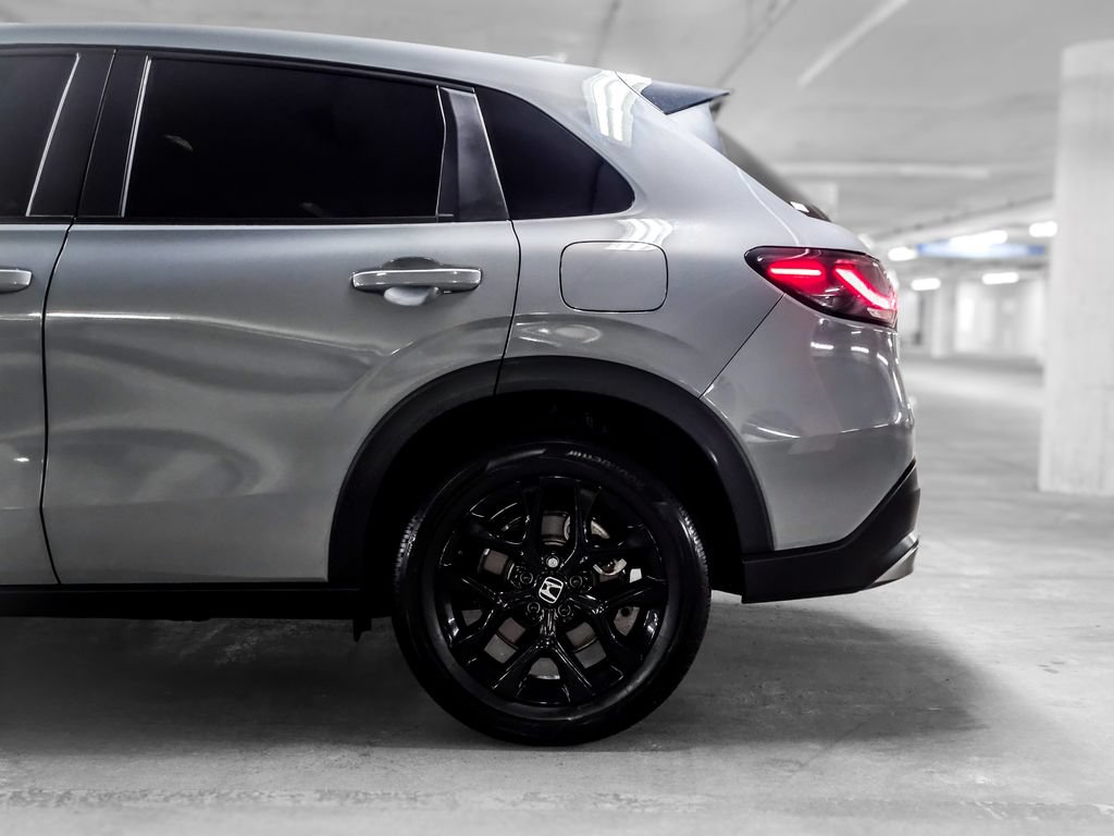 Used 2025 Honda HR-V Sport image 15