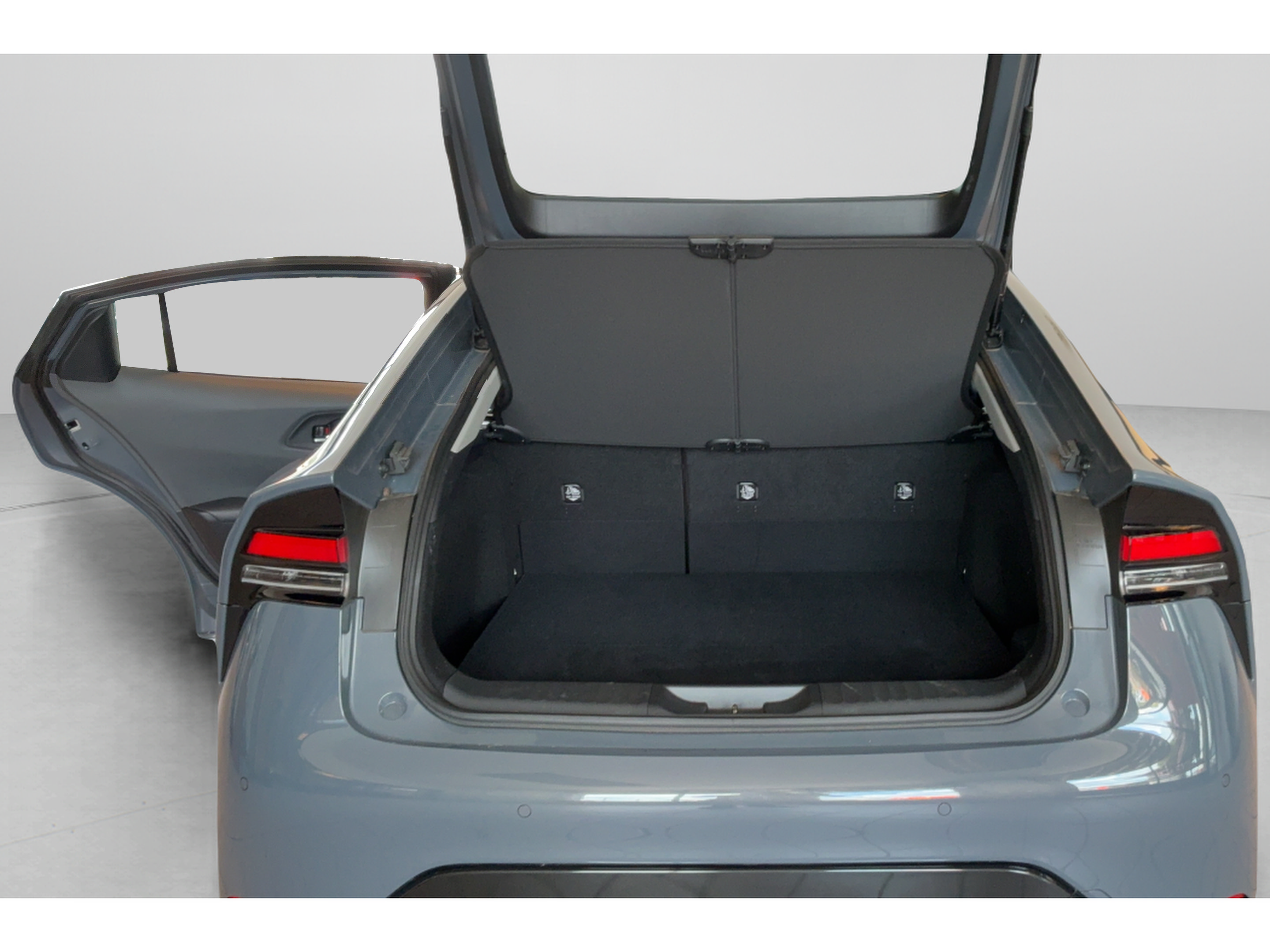Certified 2025 Toyota Prius XLE FWD image 30