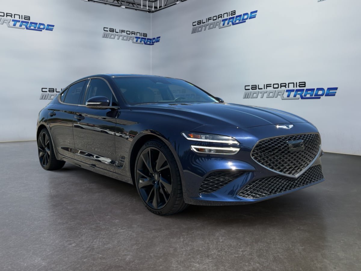 Used 2023 Genesis G70 2.0T w/ Sport Prestige Package RWD image 3