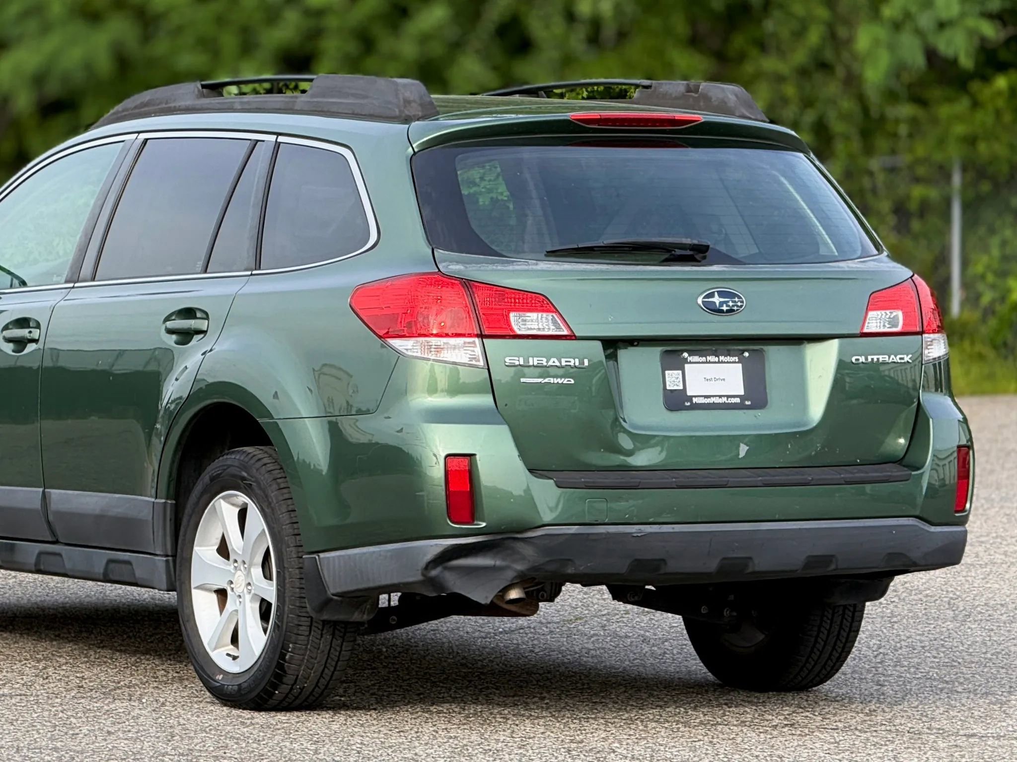 Used 2013 Subaru Outback 2.5i Premium AWD/4WD image 16