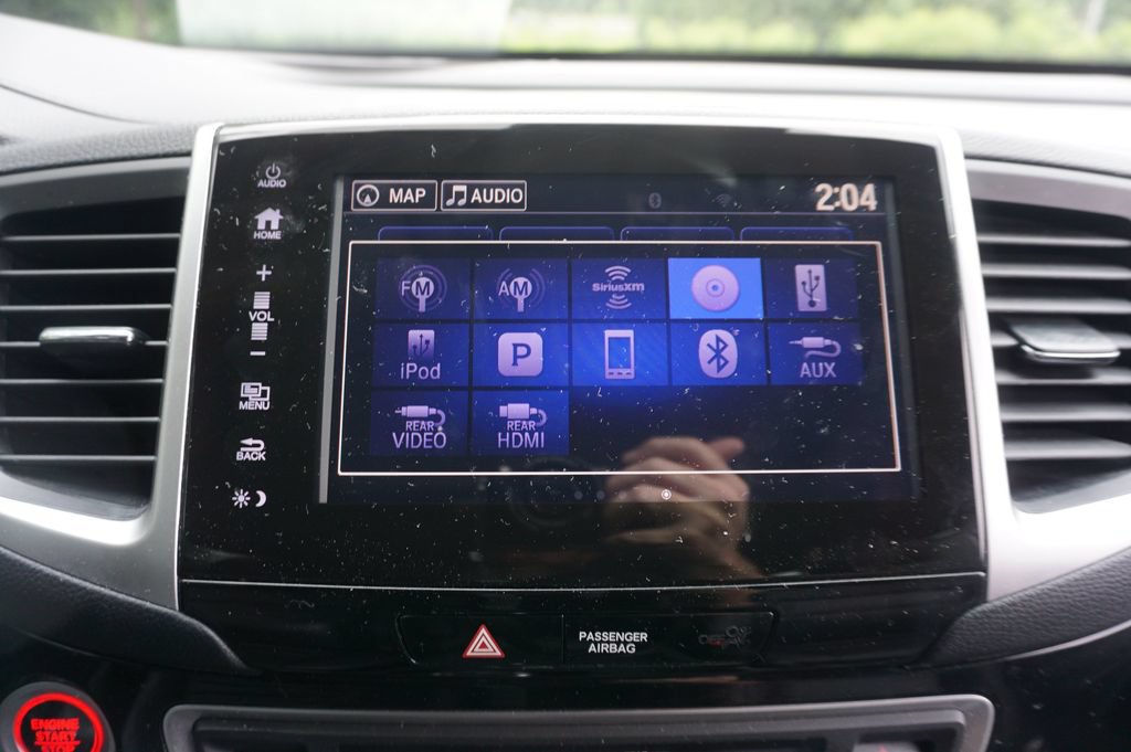 Used 2017 Honda Pilot Elite image 9