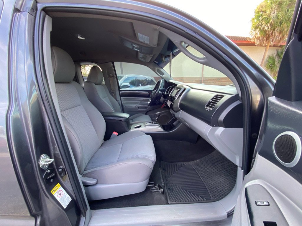 Used 2015 Toyota Tacoma PreRunner w/ TRD Off-Road Package RWD image 40
