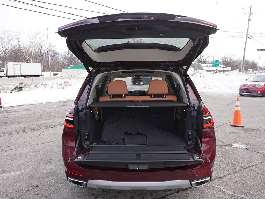 Used 2024 BMW X7 xDrive40i w/ Premium Package image 26