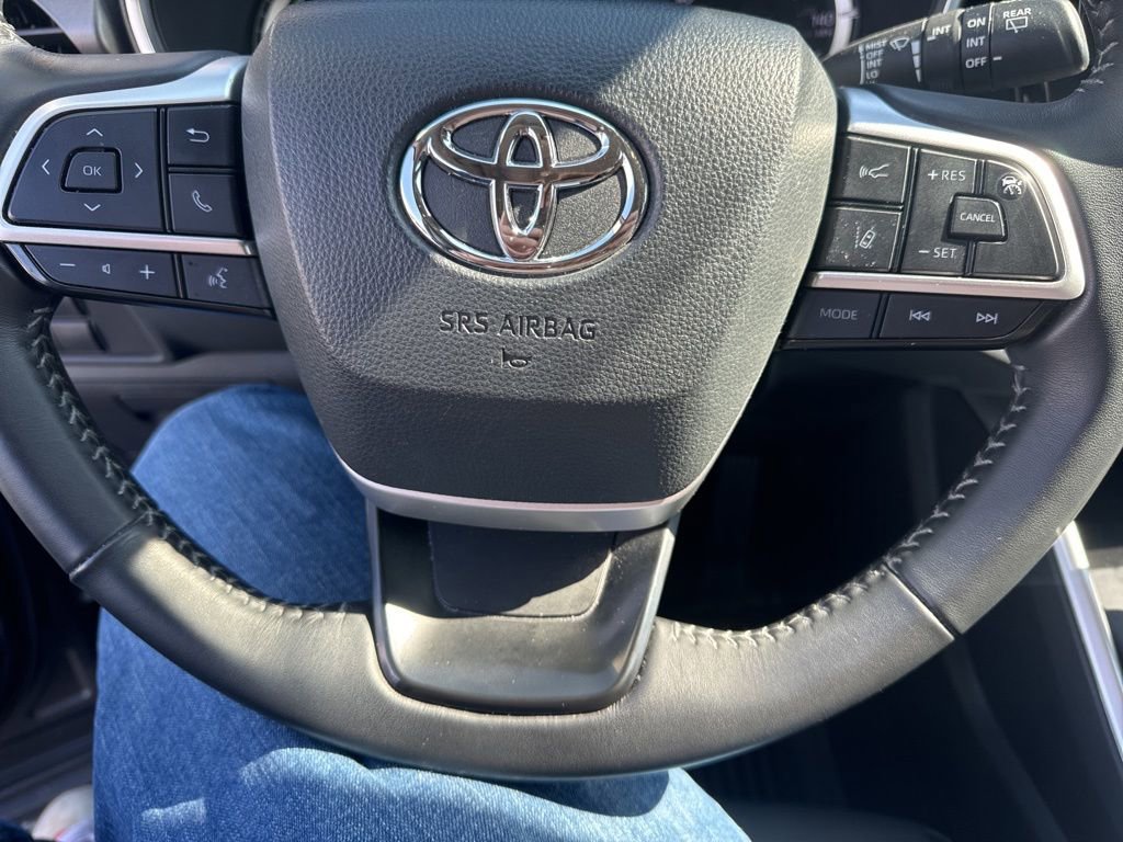 Used 2024 Toyota Highlander XLE image 21