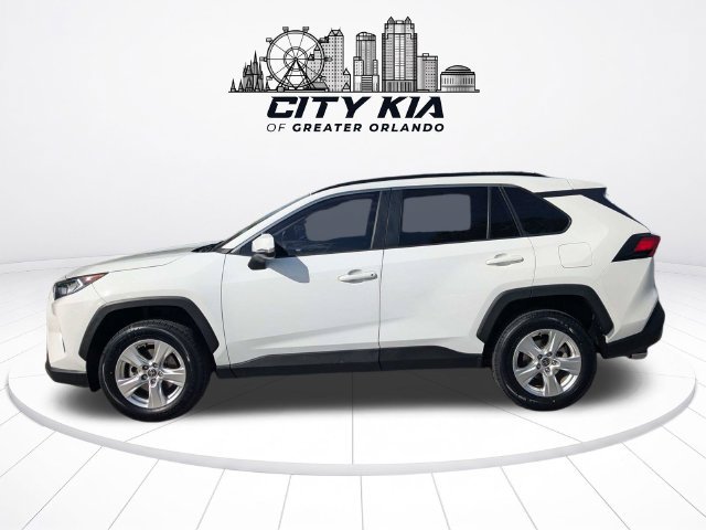 Used 2021 Toyota RAV4 XLE w/ Convenience Package FWD image 6