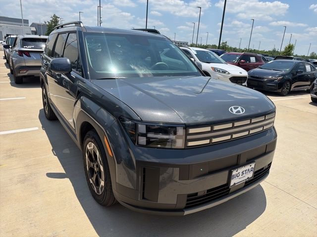Used 2026 Hyundai Santa Fe SEL FWD image 2
