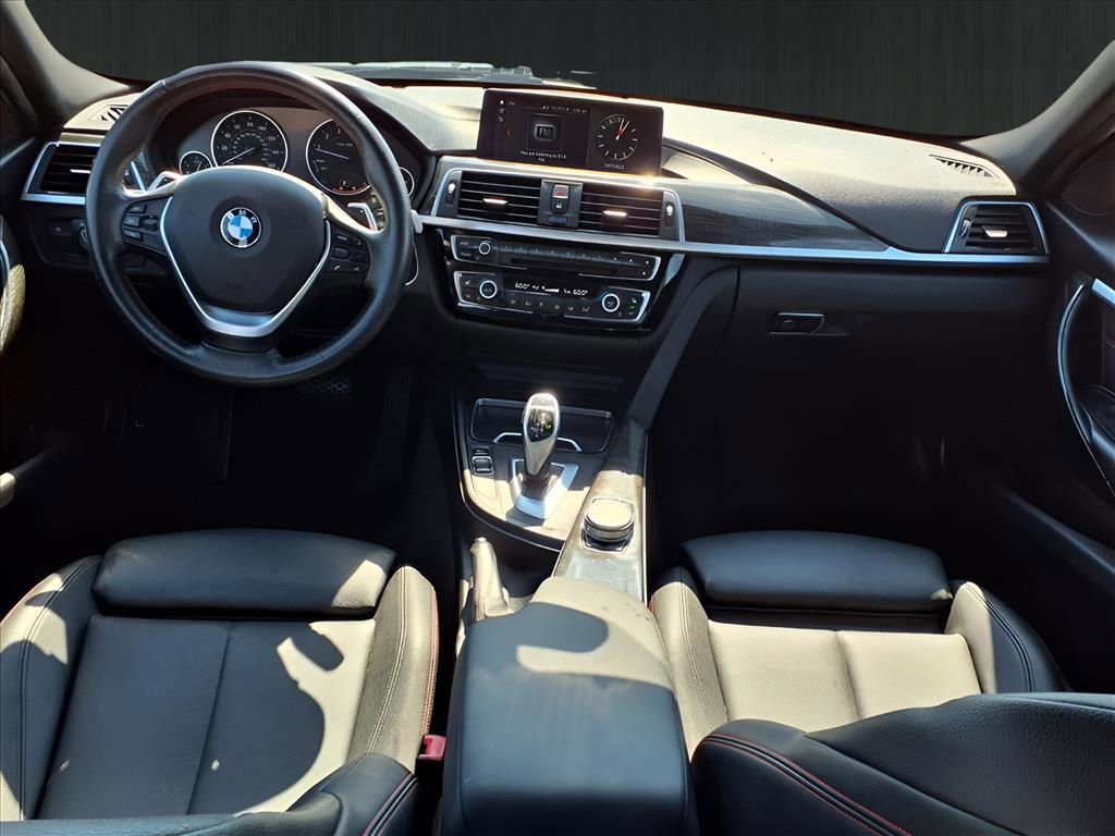 Used 2018 BMW 330i xDrive Sedan w/ Convenience Package image 13