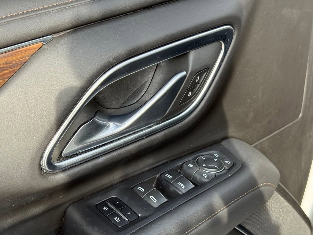 Used 2023 Chevrolet Tahoe High Country w/ Premium Package 2 AWD/4WD image 12