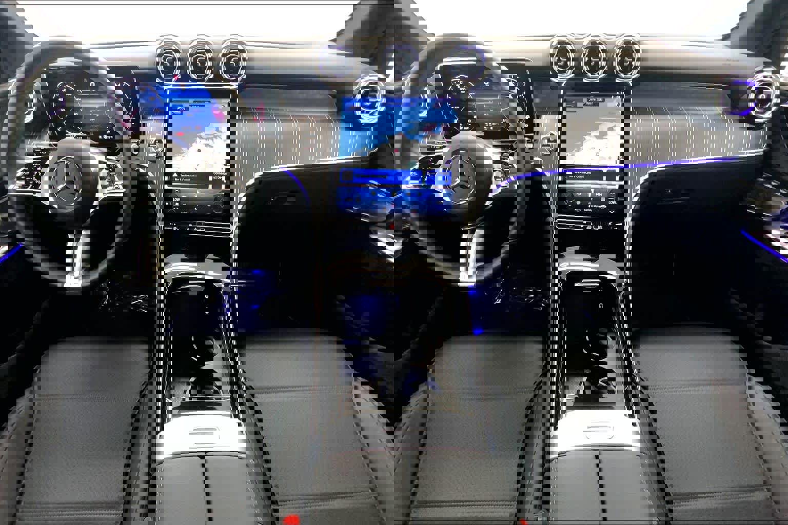 Used 2026 Mercedes-Benz GLC 300 image 19