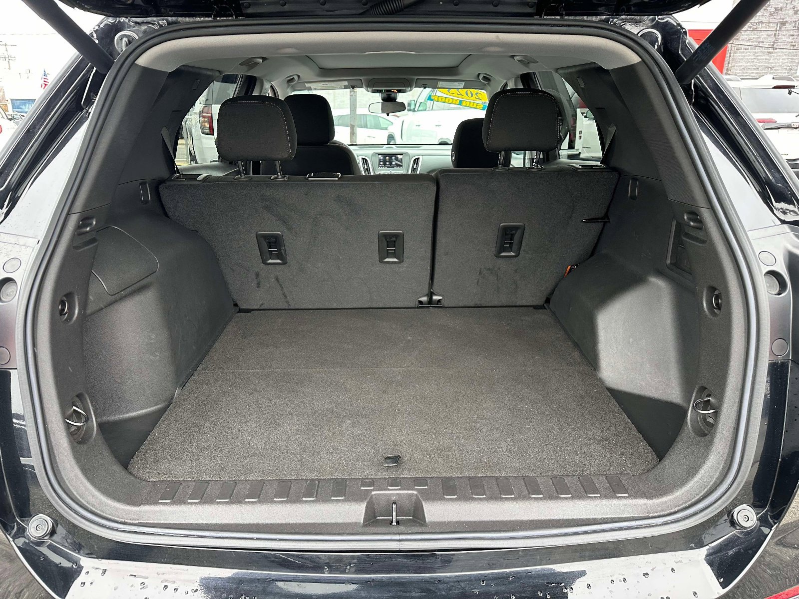 Used 2023 Chevrolet Equinox LT image 12