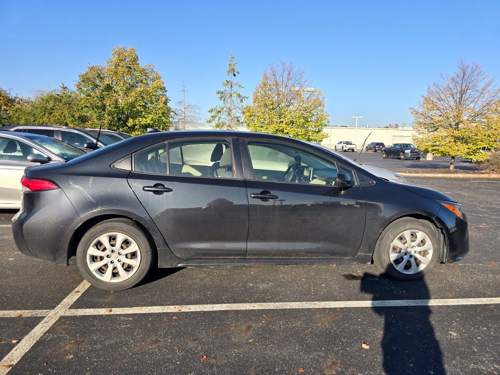 Used 2020 Toyota Corolla LE FWD image 9