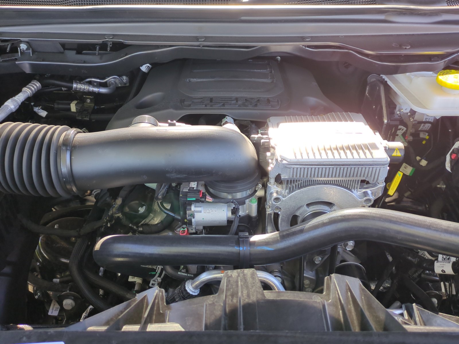 New 2026 RAM 1500 Express AWD/4WD image 22