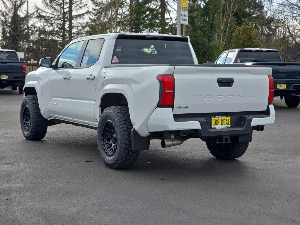 Used 2026 Toyota Tacoma SR5 AWD/4WD image 4