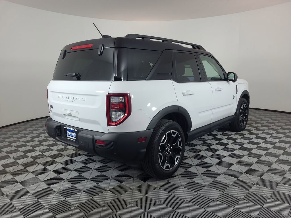 Used 2025 Ford Bronco Sport Outer Banks w/ Outer Banks Tech Package+ AWD/4WD image 3