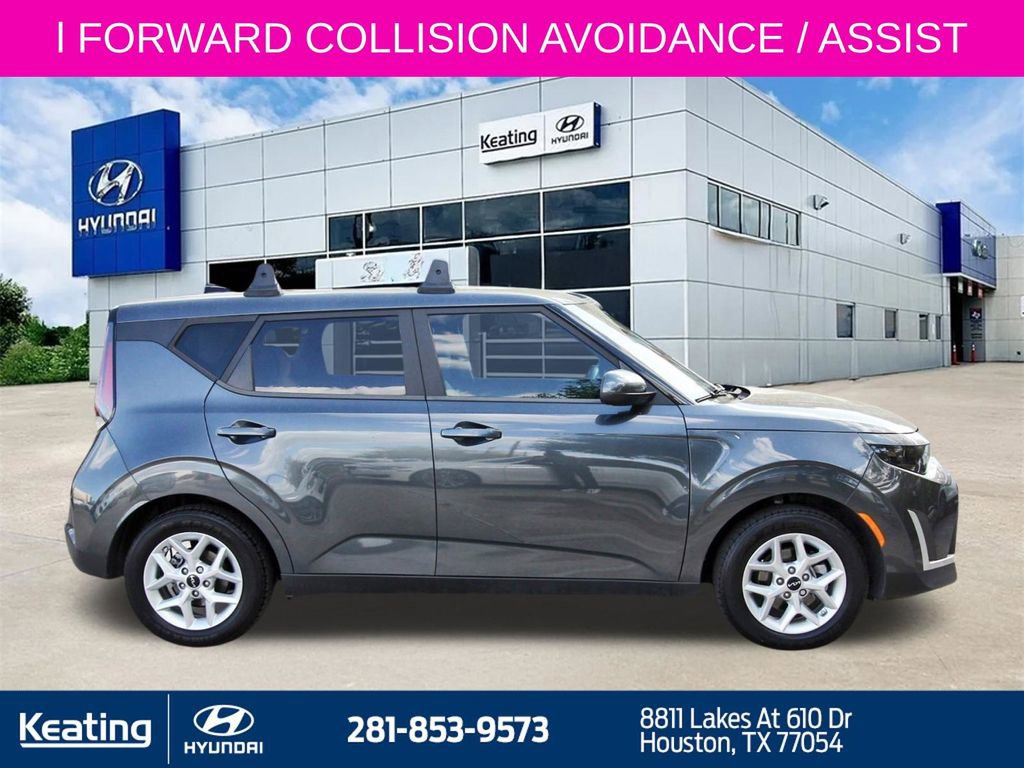 Used 2023 Kia Soul LX w/ LX Technology Package image 4