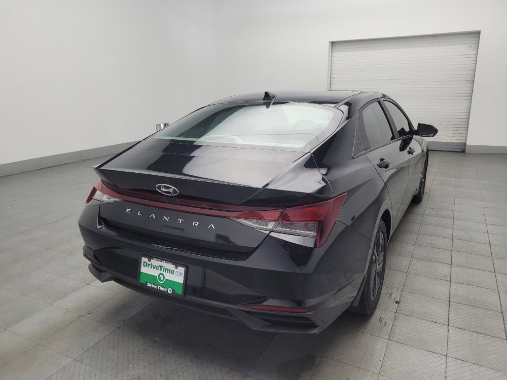 Used 2023 Hyundai Elantra SEL w/ Winter Weather Package image 9