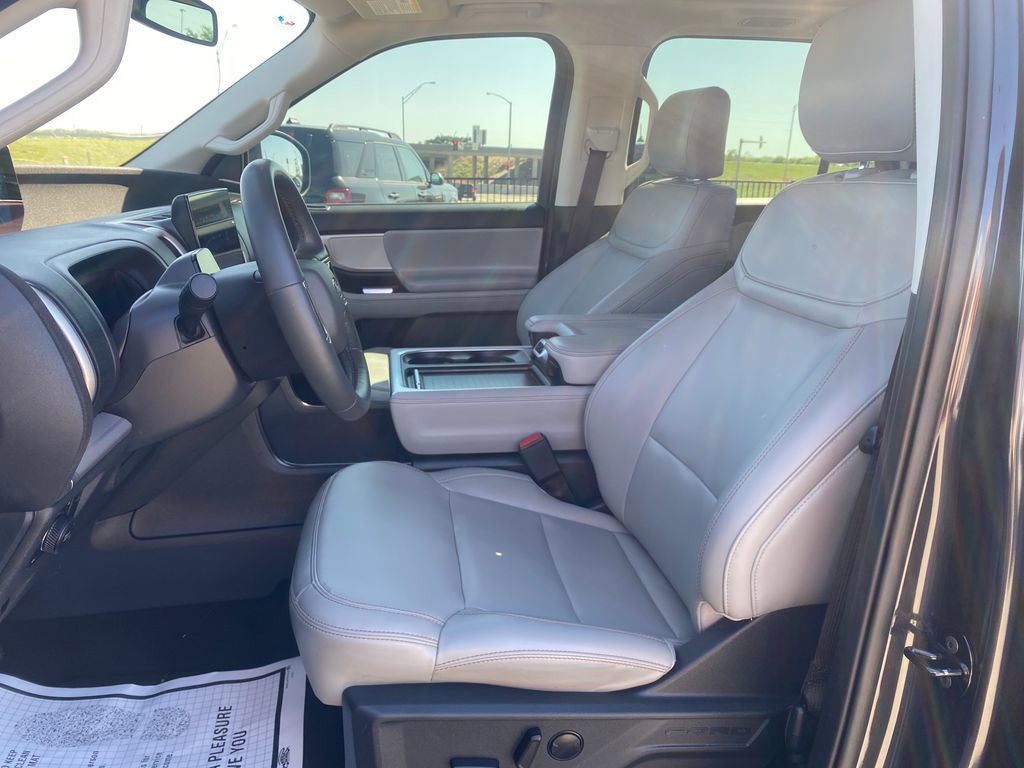 Used 2025 Ford Expedition Max Active AWD/4WD image 18