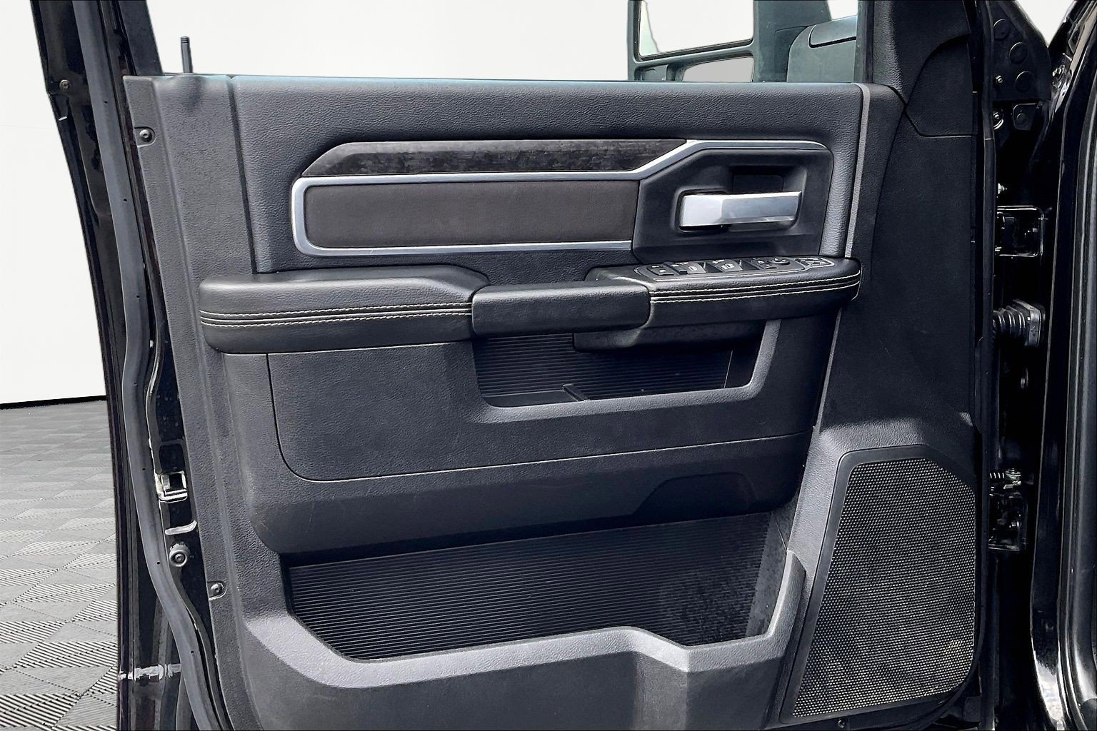 Used 2024 RAM 2500 Big Horn AWD/4WD image 21
