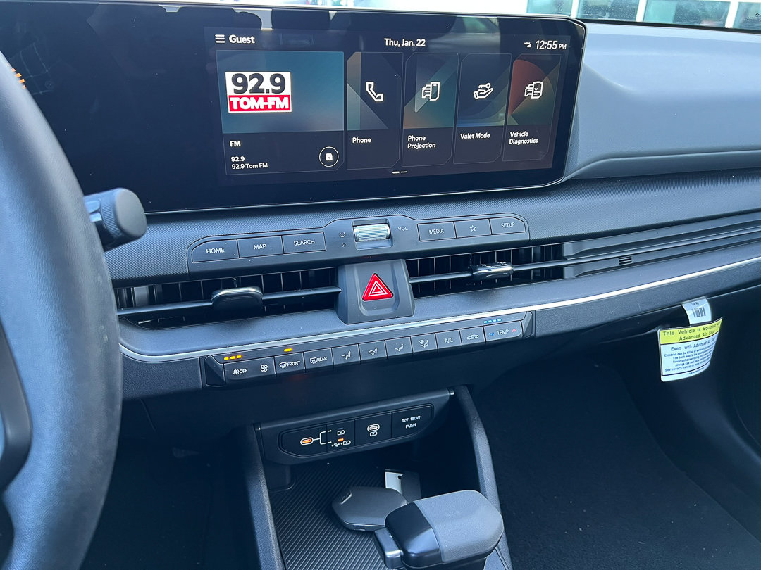 Used 2025 Kia K4 LXS image 15