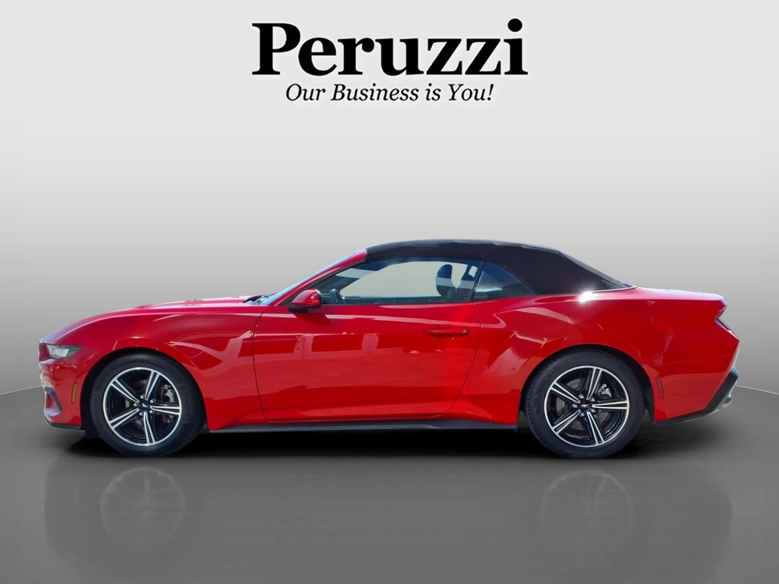 Used 2024 Ford Mustang Convertible RWD image 7