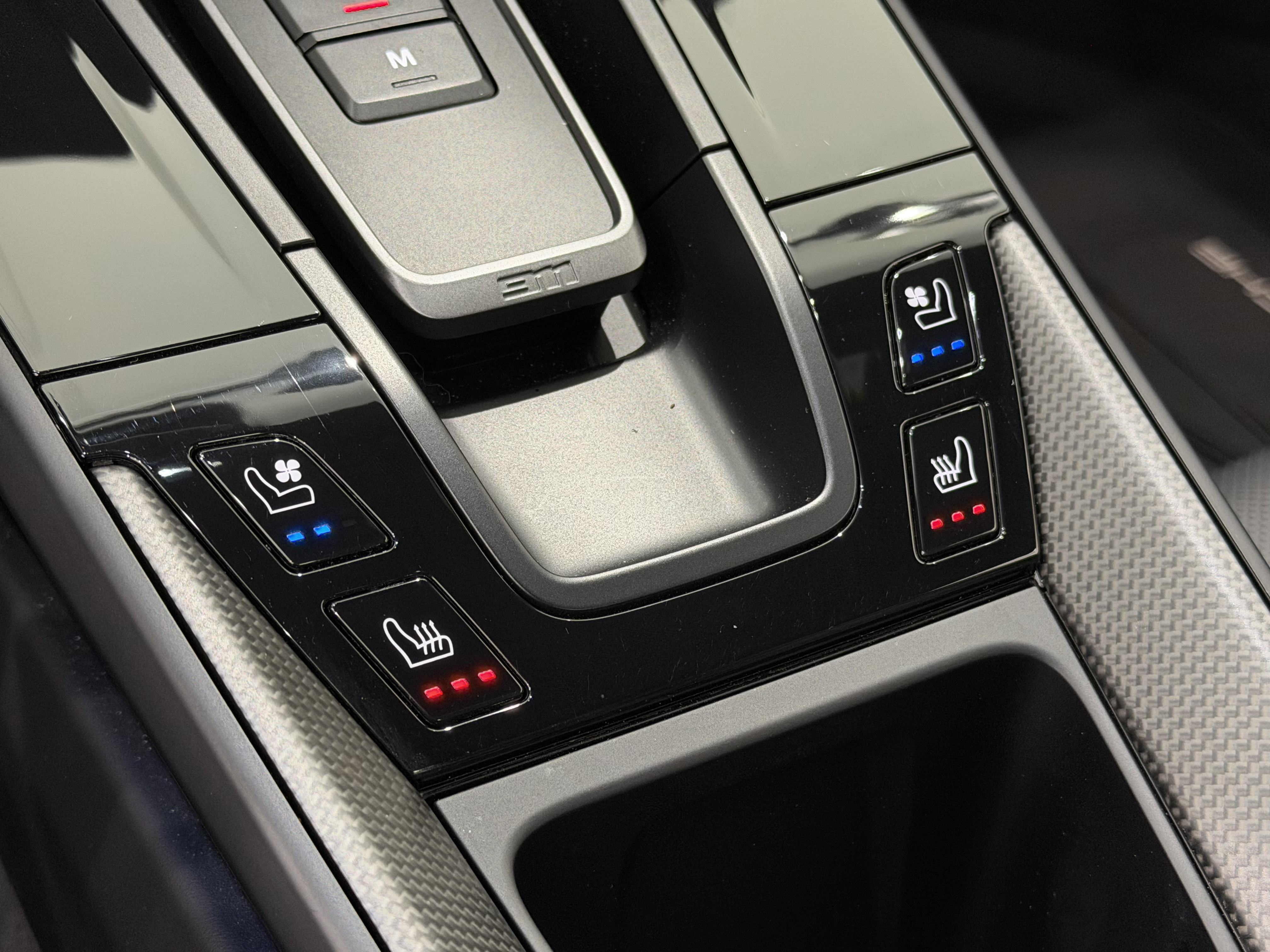 Certified 2025 Porsche 911 Carrera 4 GTS AWD/4WD image 39