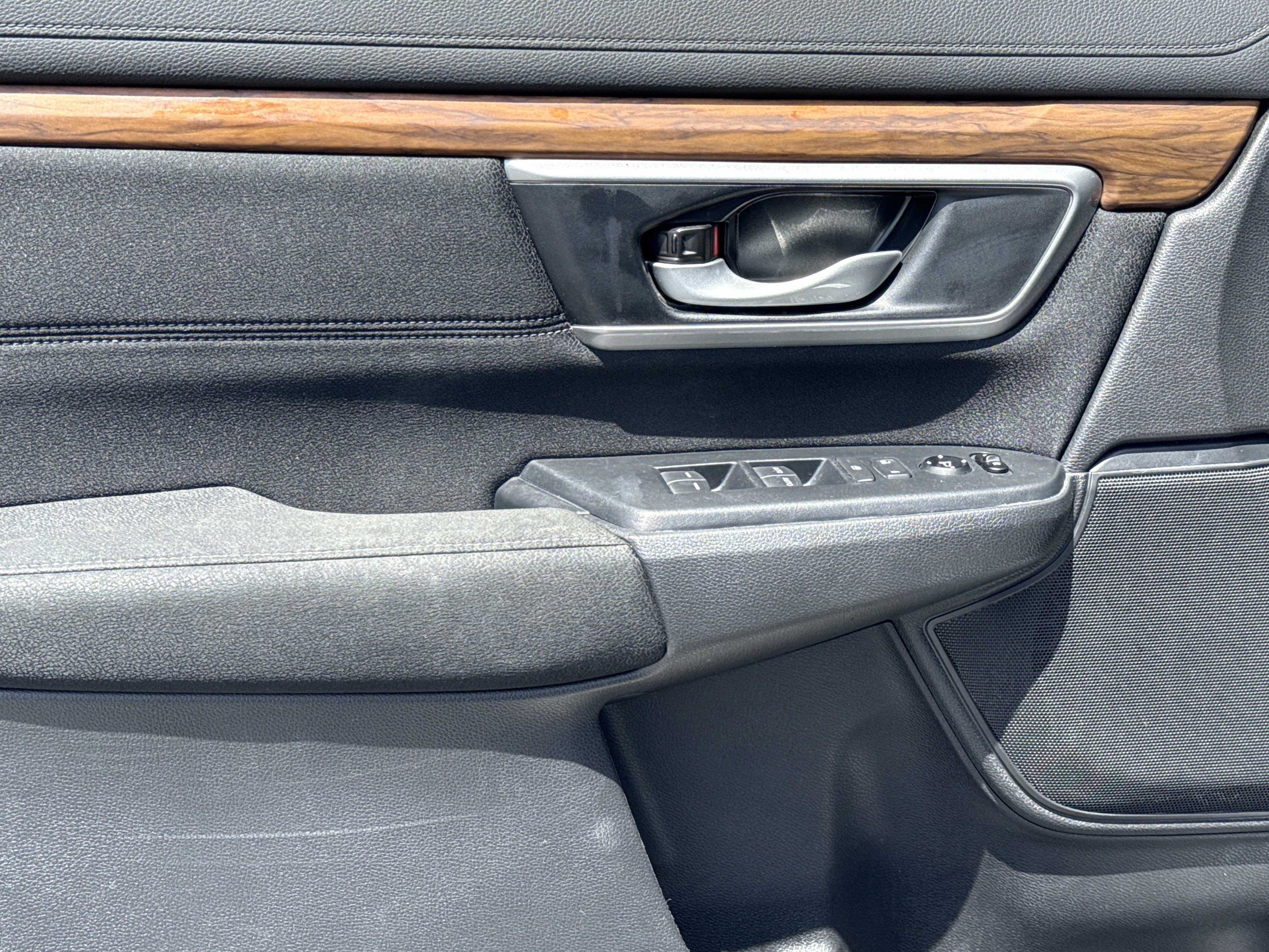 Used 2020 Honda CR-V EX image 24