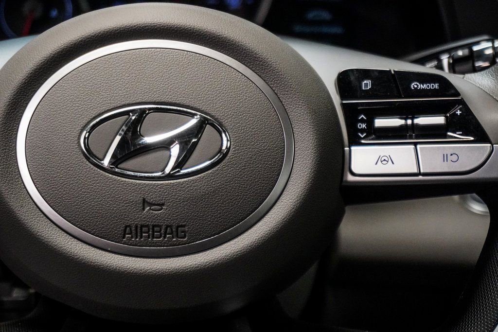 Used 2022 Hyundai Elantra SEL image 13