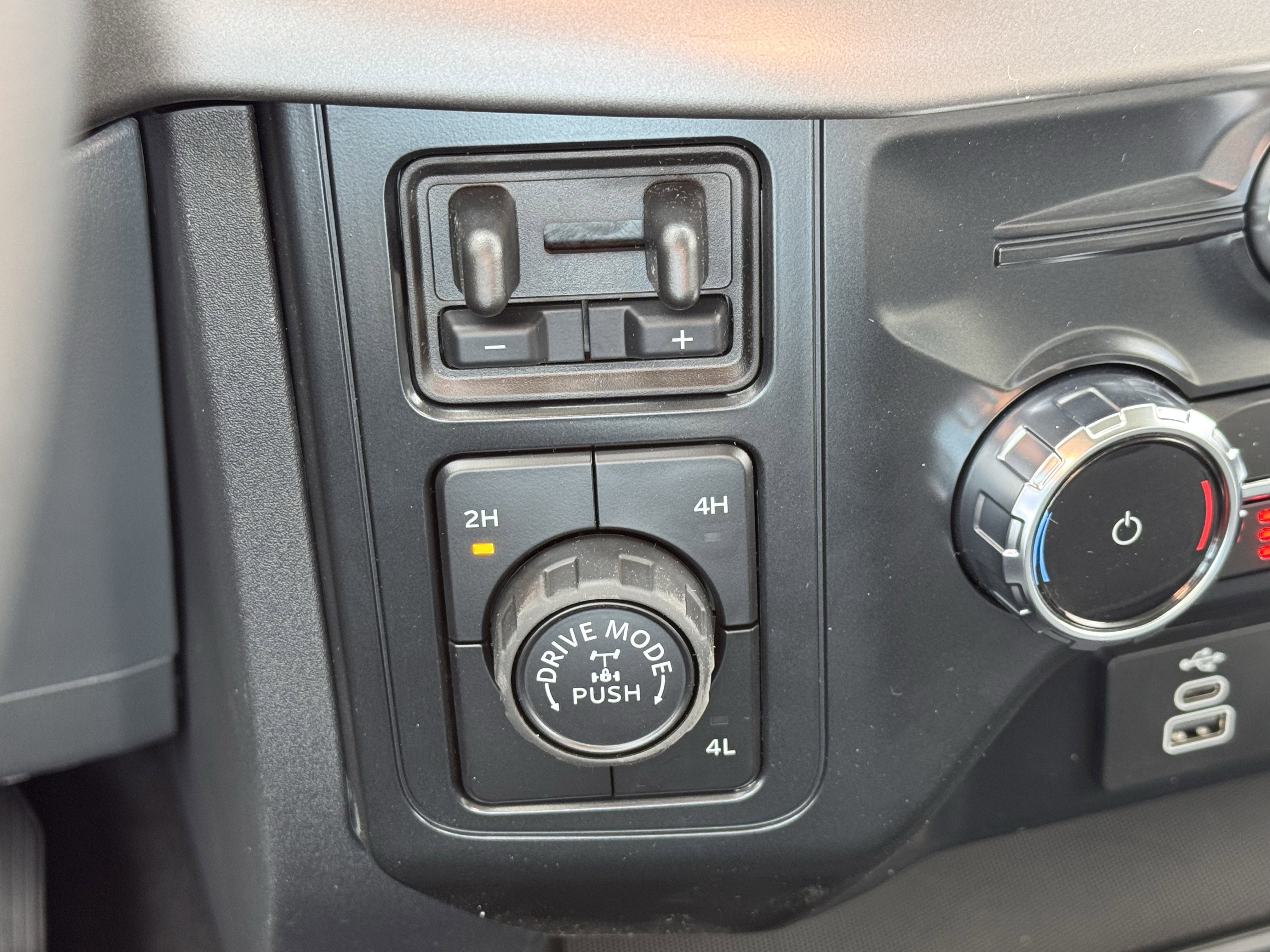 New 2026 Ford F150 XLT w/ Equipment Group 302A MID image 20