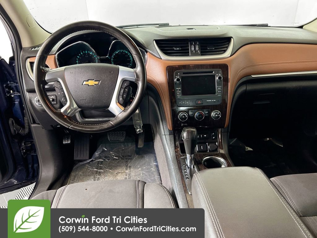 Used 2015 Chevrolet Traverse LT w/ Style and Technology Package image 26