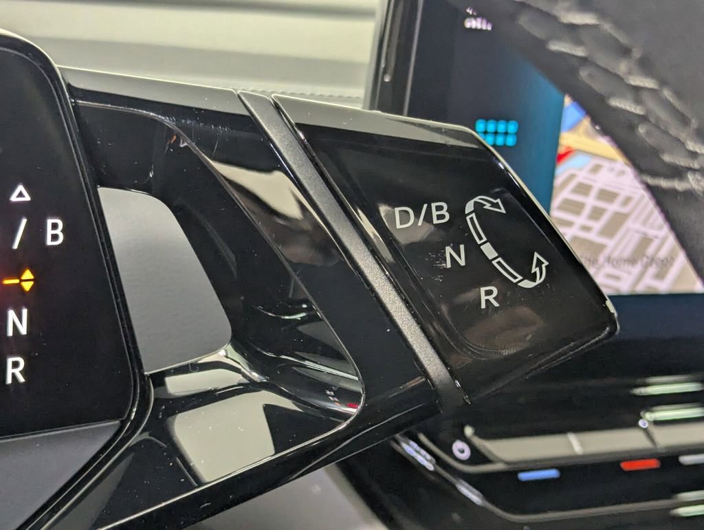 Used 2024 Volkswagen ID.4 S image 19