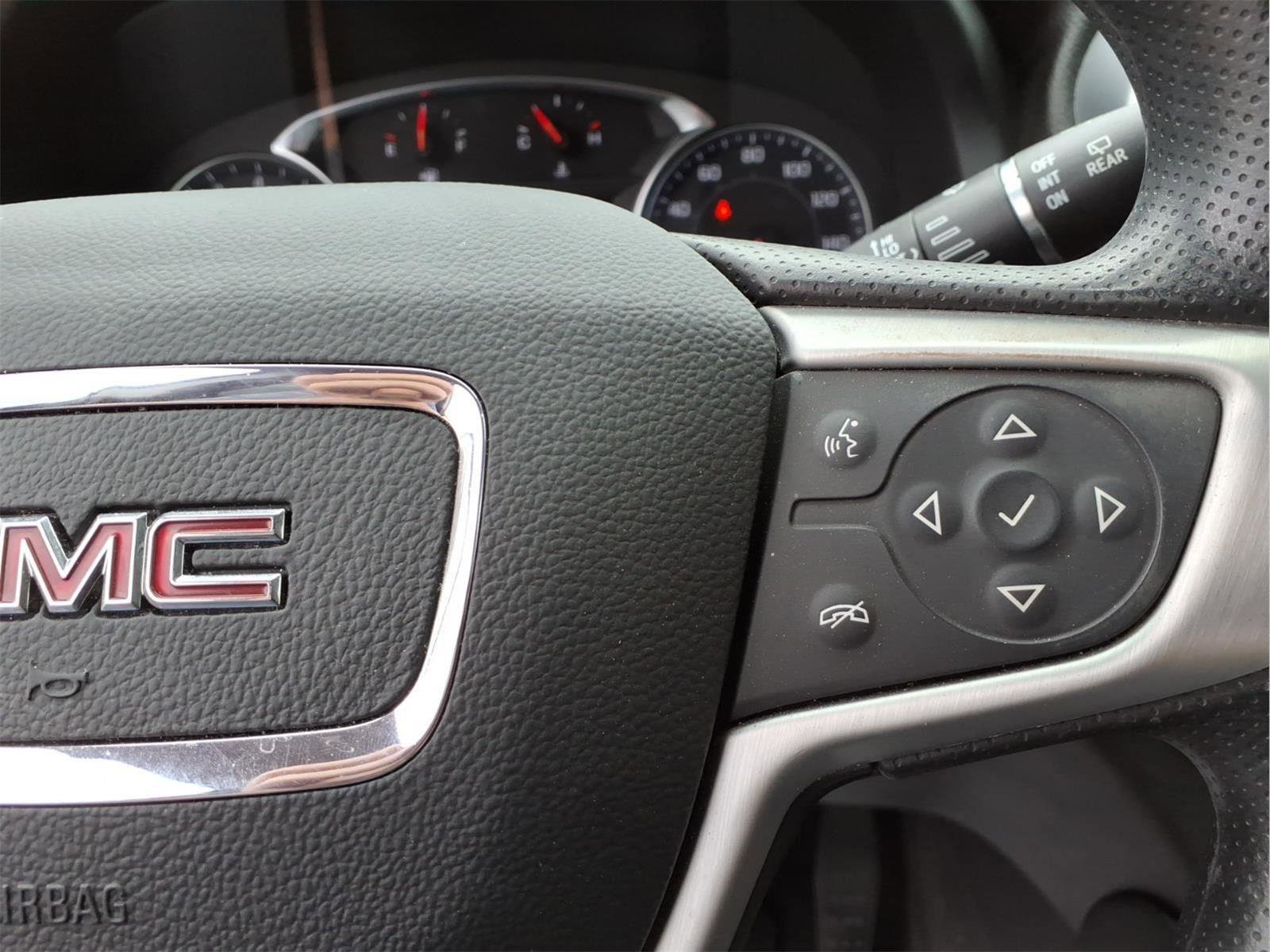 Used 2024 Chevrolet Equinox LT w/ LPO, Floor Liner Package FWD image 19