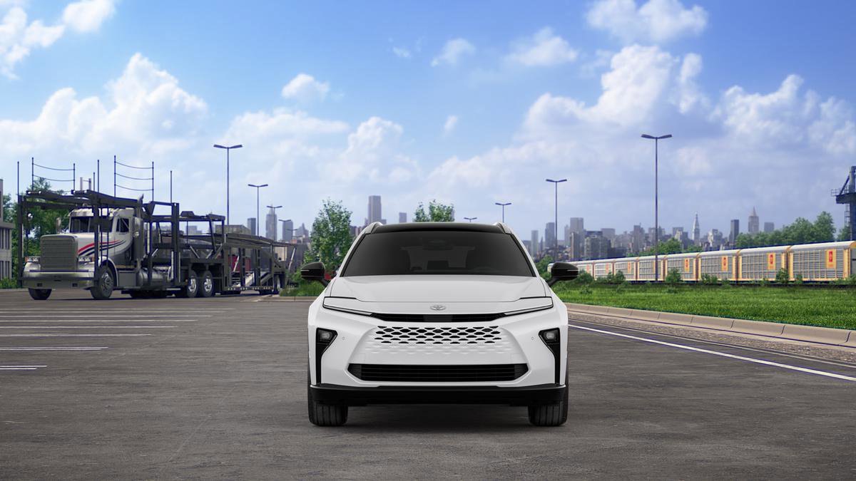 New 2025 Toyota Crown Signia image 2