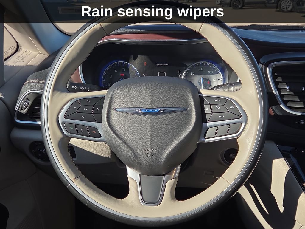 Used 2019 Chrysler Pacifica Limited image 20