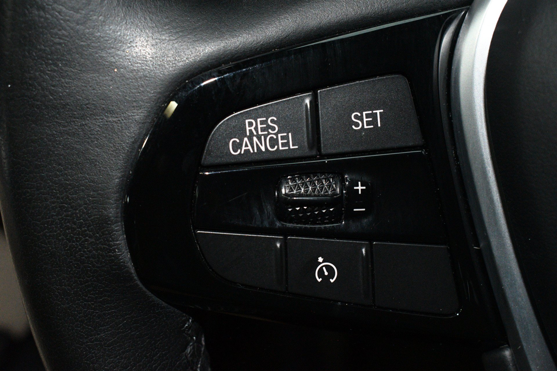 Used 2020 BMW 530i w/ Premium Package RWD image 27